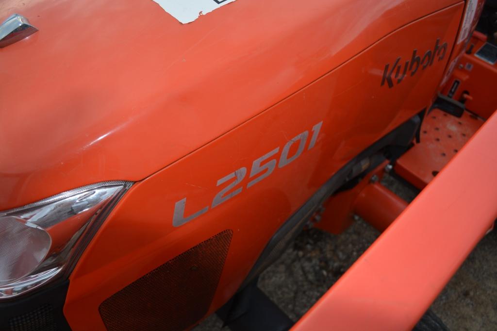 KUBOTA L2501 TRACTOR