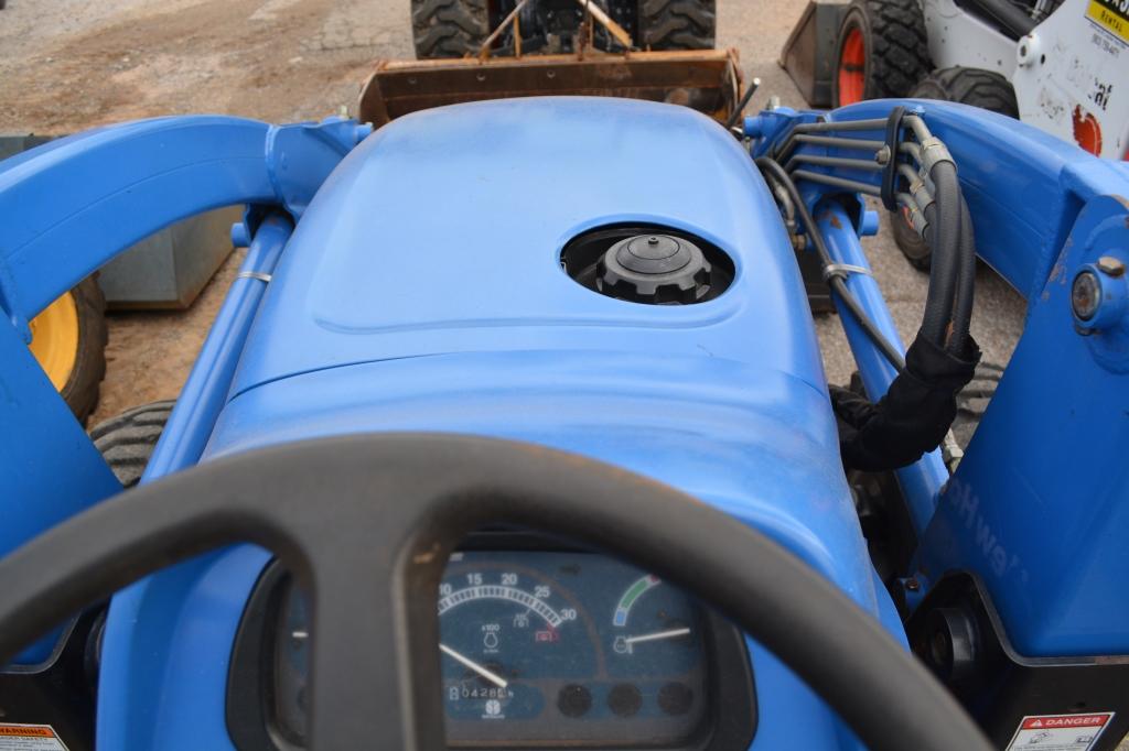 NEW HOLLAND TC48DA TRACTOR