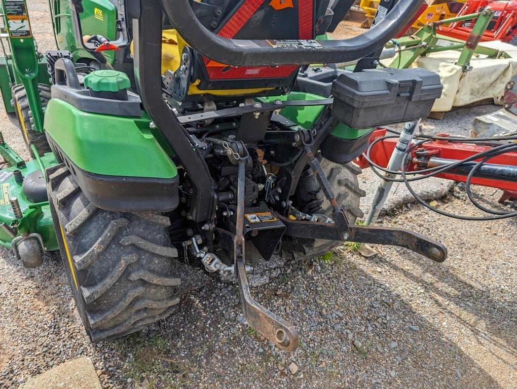 JOHN DEERE 1025R TRACTOR