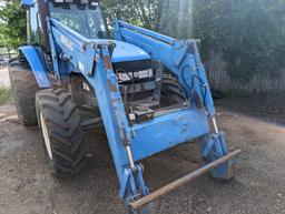 NEW HOLLAND 8260 TRACTOR