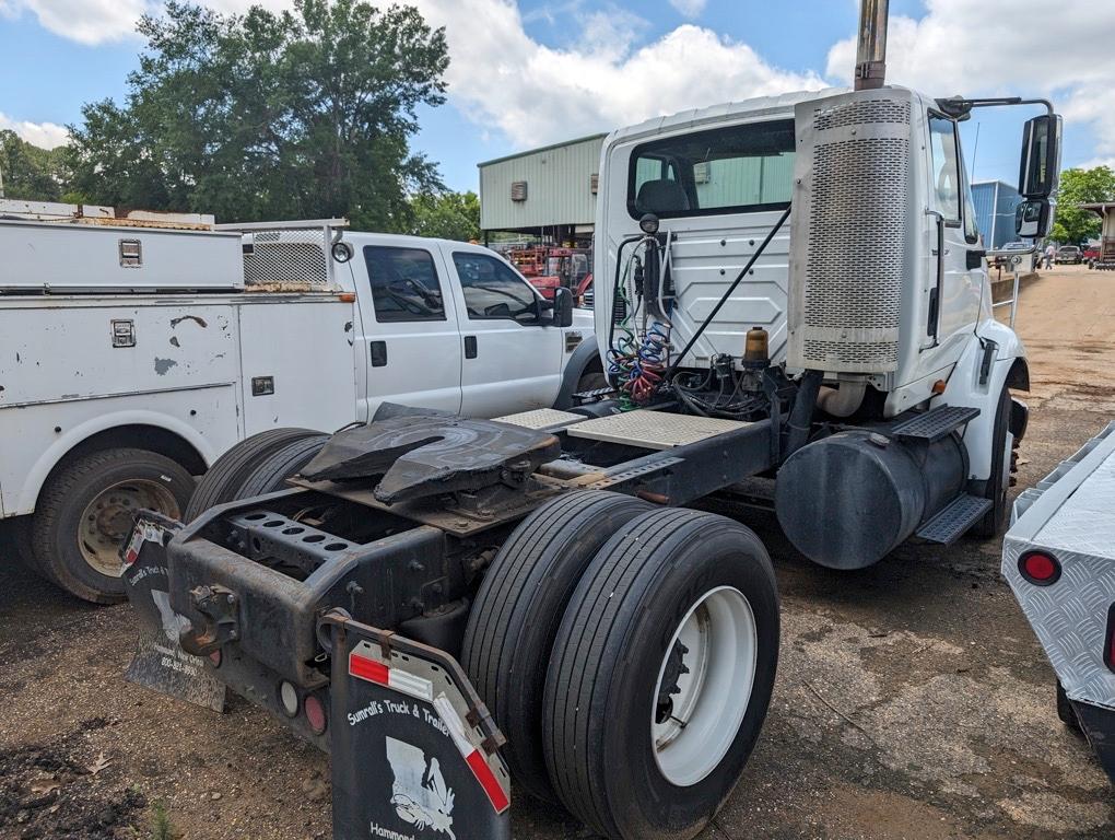 2009 INTERNATIONAL NAVISTAR 8600 TRUCK