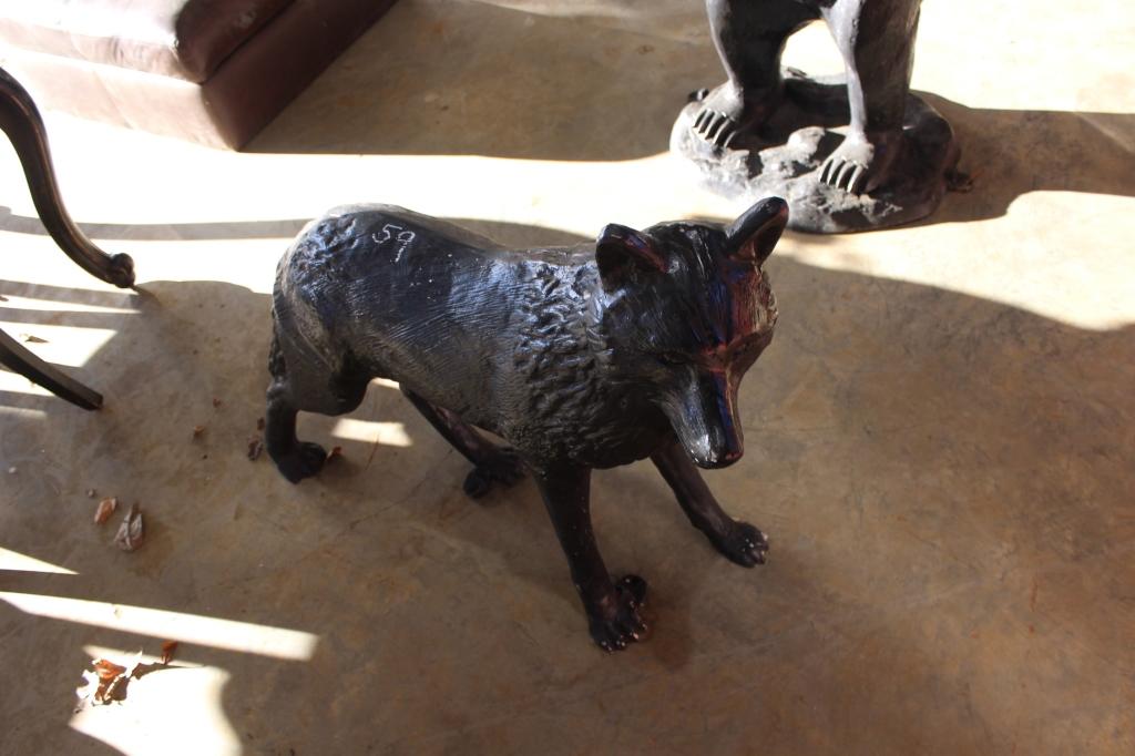 WOLF STATUE