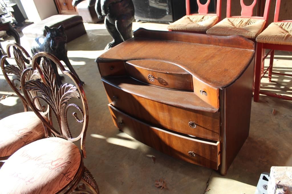 2 CHAIRS