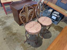 2 CHAIRS
