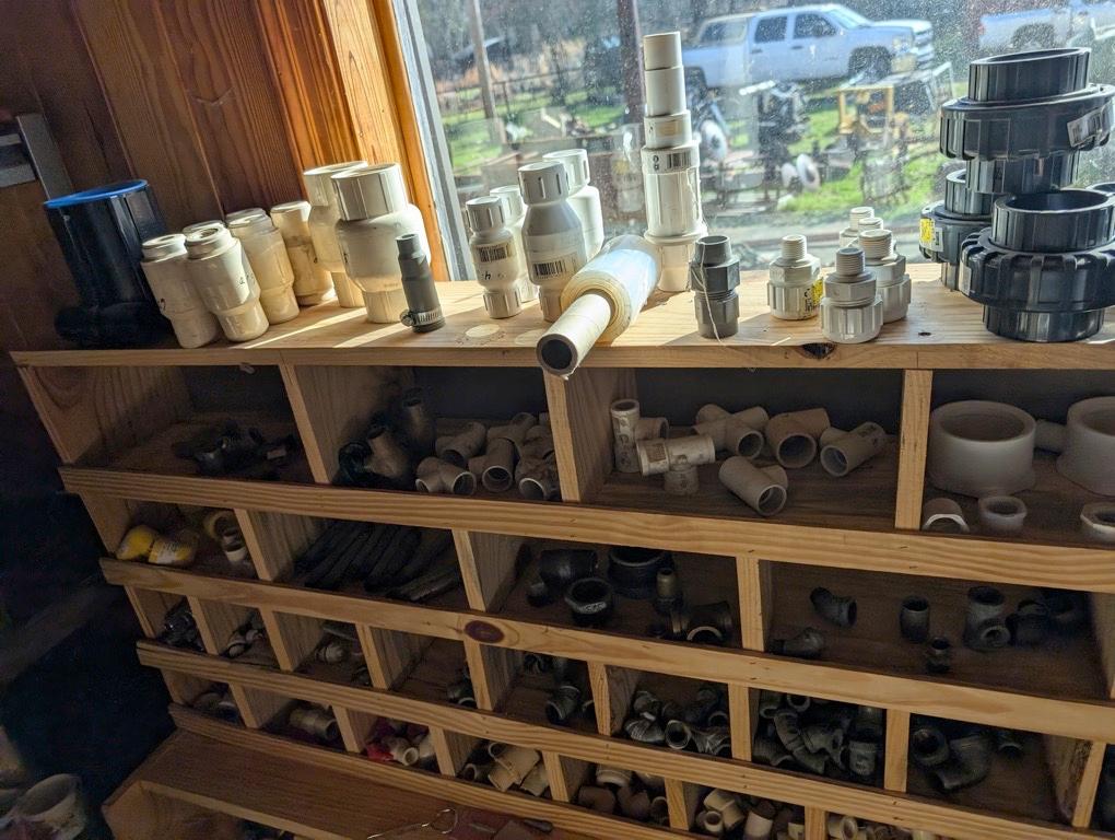 10FT LONG SHELF ORGANIZER, 90 HOLE