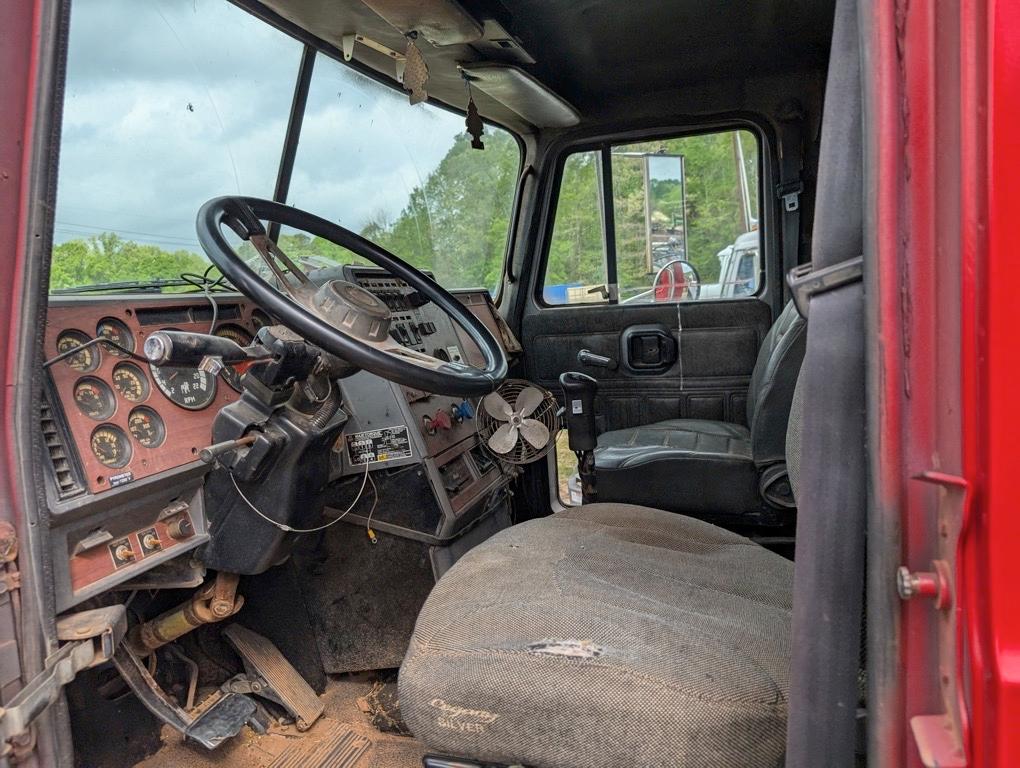 1998 MACK DUMP TRUCK 8 SPEED TRANSMISSION