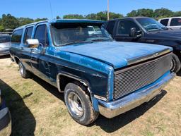 1988 CHEVY SUBURBAN, AUTO, SHOWING 61,295 MIS