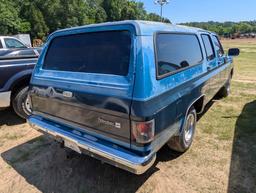 1988 CHEVY SUBURBAN, AUTO, SHOWING 61,295 MIS