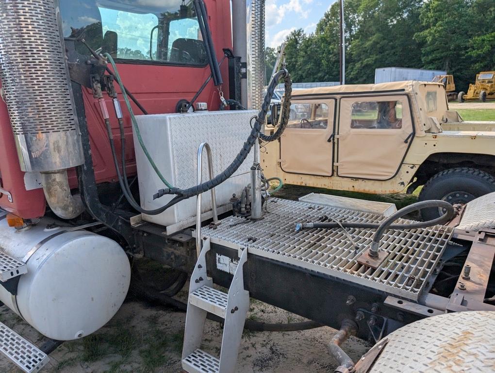 2004 MACK DAY CAB TRUCK