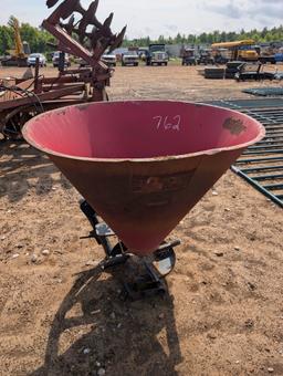 FERTILIZE SPREADER