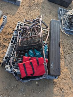 PALLET W/ DEER STANDS