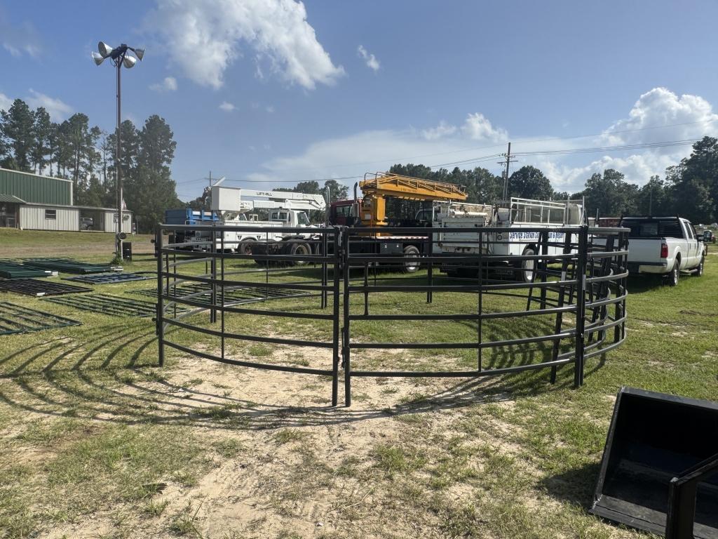 NEW PRIEFERT HORSE ROUND PEN