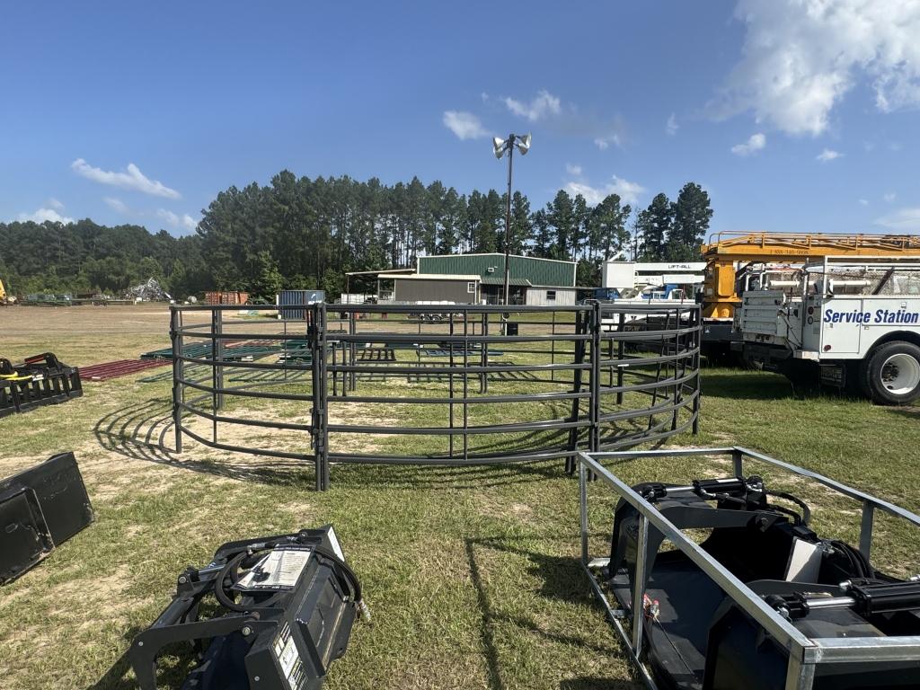 NEW PRIEFERT HORSE ROUND PEN