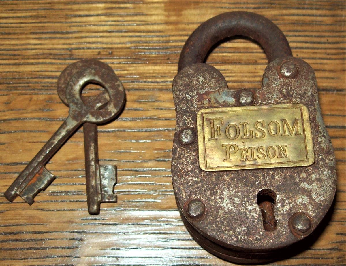 Folsom Prison Cabinet Lock with keys