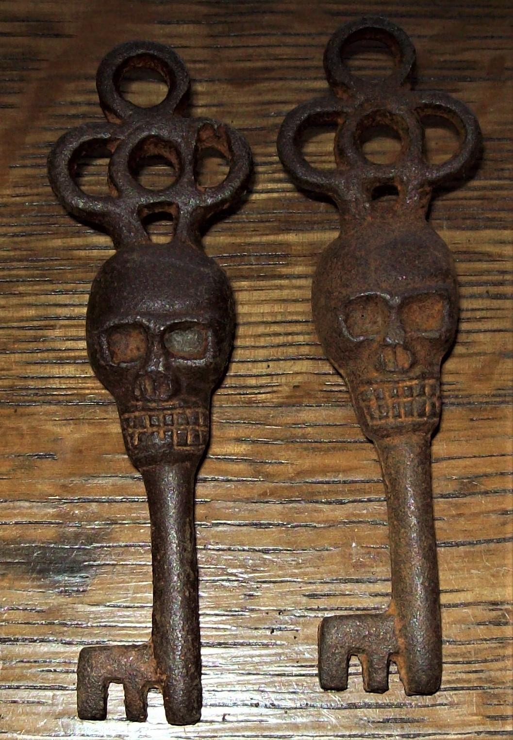 Lot of 2 Skull Skeleton Keys 3 3/4" tall