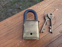 Brass Texaco Lock & Key Padlock Keys Marked Texaco 2 Keys
