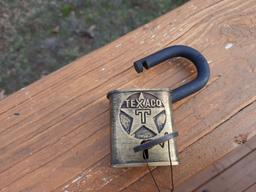 Brass Texaco Lock & Key Padlock Keys Marked Texaco 2 Keys