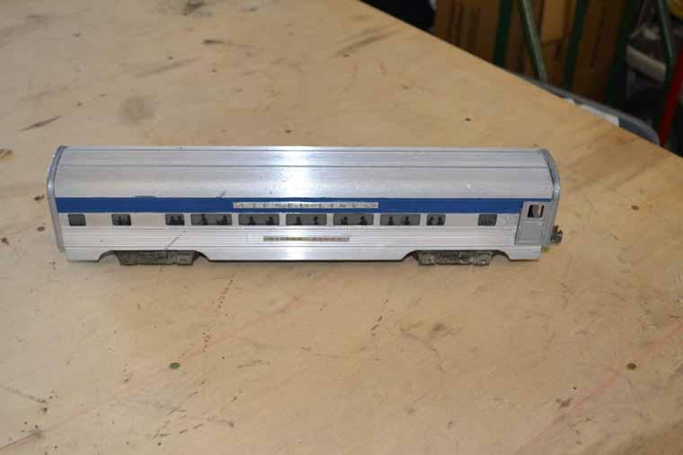Lionel O Gauge GP7 ABA Display, 3 Engines, 5 Passenger Cars, Including rare Railway Express Car #530