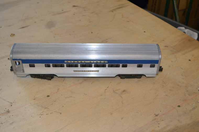 Lionel O Gauge GP7 ABA Display, 3 Engines, 5 Passenger Cars, Including rare Railway Express Car #530