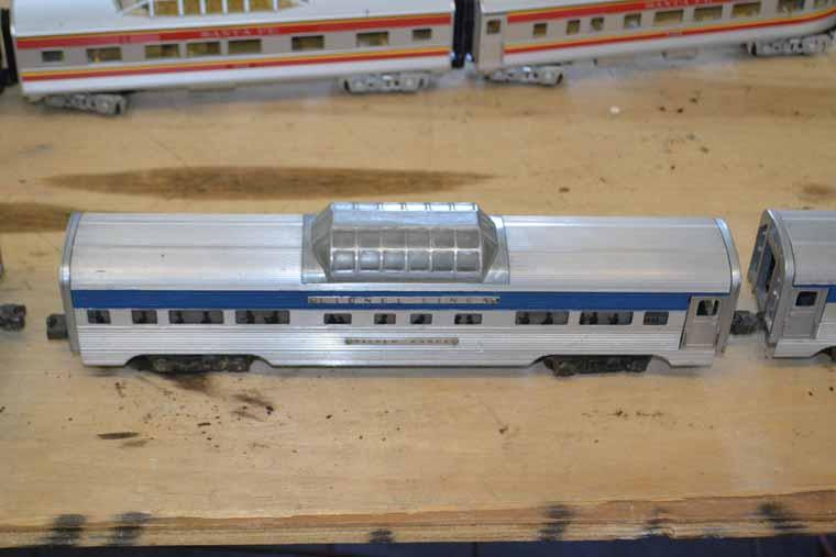 Lionel O Gauge GP7 ABA Display, 3 Engines, 5 Passenger Cars, Including rare Railway Express Car #530