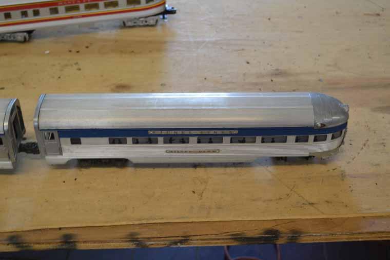 Lionel O Gauge GP7 ABA Display, 3 Engines, 5 Passenger Cars, Including rare Railway Express Car #530