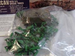 AMT M113 Space ACAV, Tyco Clementine Operating Gold Mine & Dump Car Set & 4 Historic Locomotive Hobb