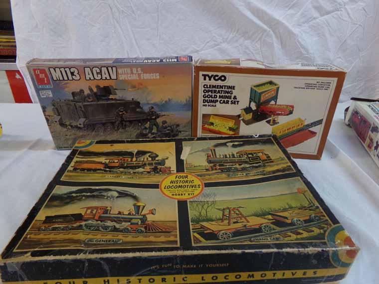 AMT M113 Space ACAV, Tyco Clementine Operating Gold Mine & Dump Car Set & 4 Historic Locomotive Hobb