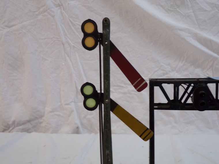 Lot of 2 Pre War Metal Signal Light & Lionel Lighted Signal Bridge