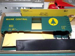 Lot of 5: Maine Central box car, 2 Diesel dummies, & 2 caboose