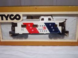 Lot of 5: Maine Central box car, 2 Diesel dummies, & 2 caboose