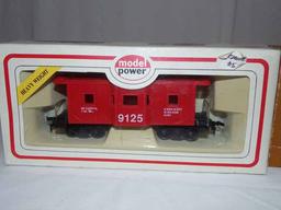 Lot of 5: Maine Central box car, 2 Diesel dummies, & 2 caboose