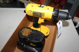 Dewalt 18v Dc970 Drill W/2 Batteries & Charger.