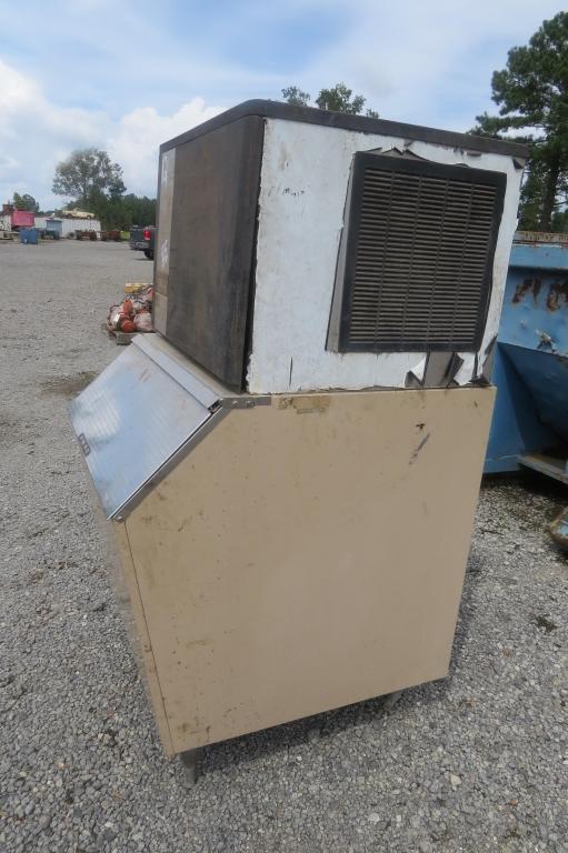 Icomatic Ice Machine