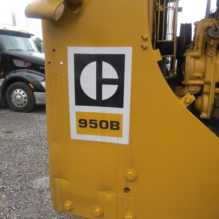CAT 950B Wheel Loader w/Solid Tires
