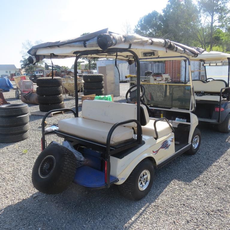 1998 Club Car w/NEW BATTERIES