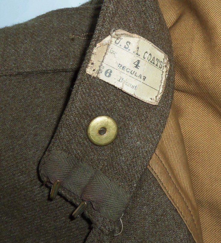 WW1 US Enlisted Tunic With Paris District/US Aero Squadron Insignia