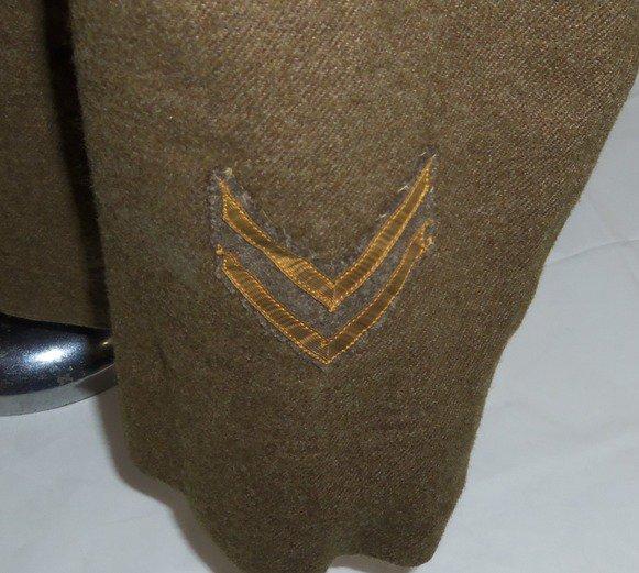 WW1 US Enlisted Tunic With Paris District/US Aero Squadron Insignia