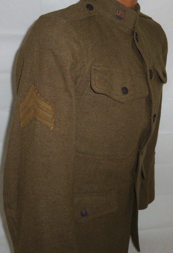 WW1 US Enlisted Tunic With Paris District/US Aero Squadron Insignia