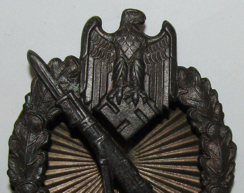 WW2 German Infantry Assault Badge In Bronze With Screw Back-Scarce Maker