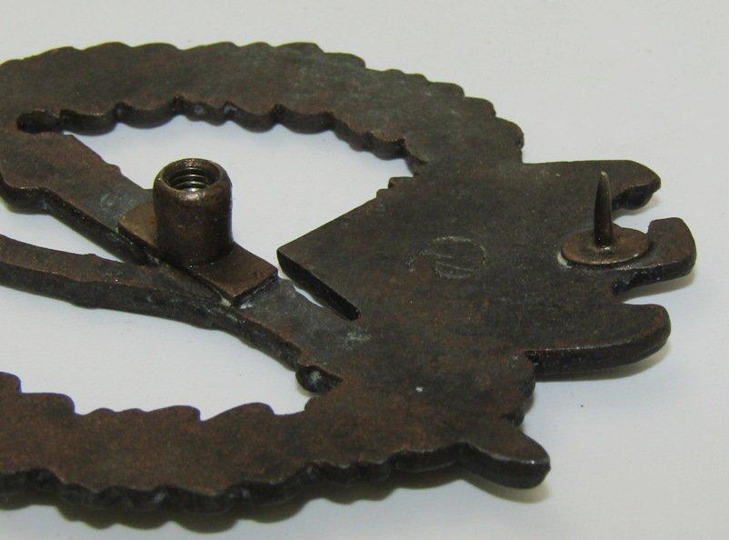 WW2 German Infantry Assault Badge In Bronze With Screw Back-Scarce Maker