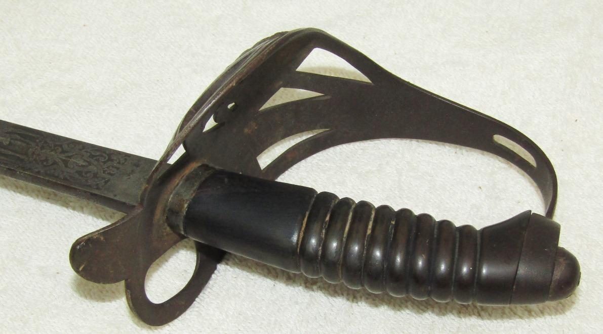 Pre/Early WW1 German/Bavarian Calvary Officer's Sword "4th Chevaliers Regiment "König"