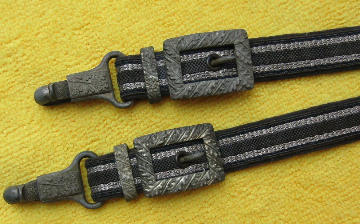Luftwaffe Officer's 2nd Model Deluxe Dagger Hanger By ASSMANN