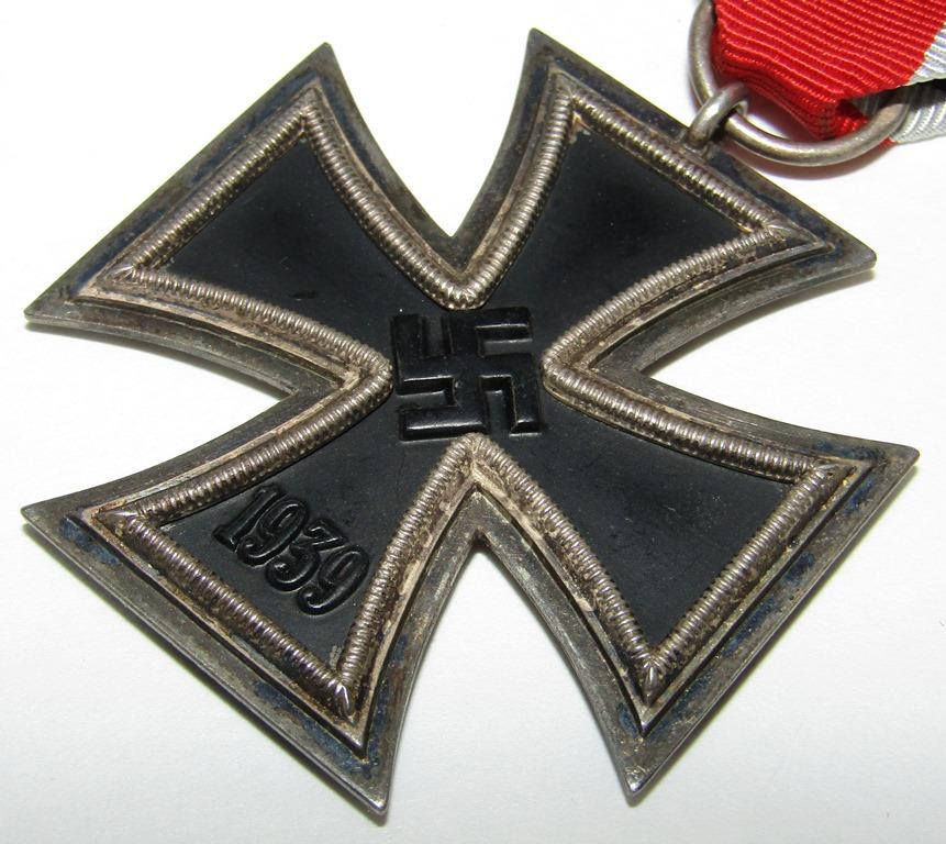 WW2 Iron Cross 2nd Class With Ribbon-"85" Maker-Small Frame