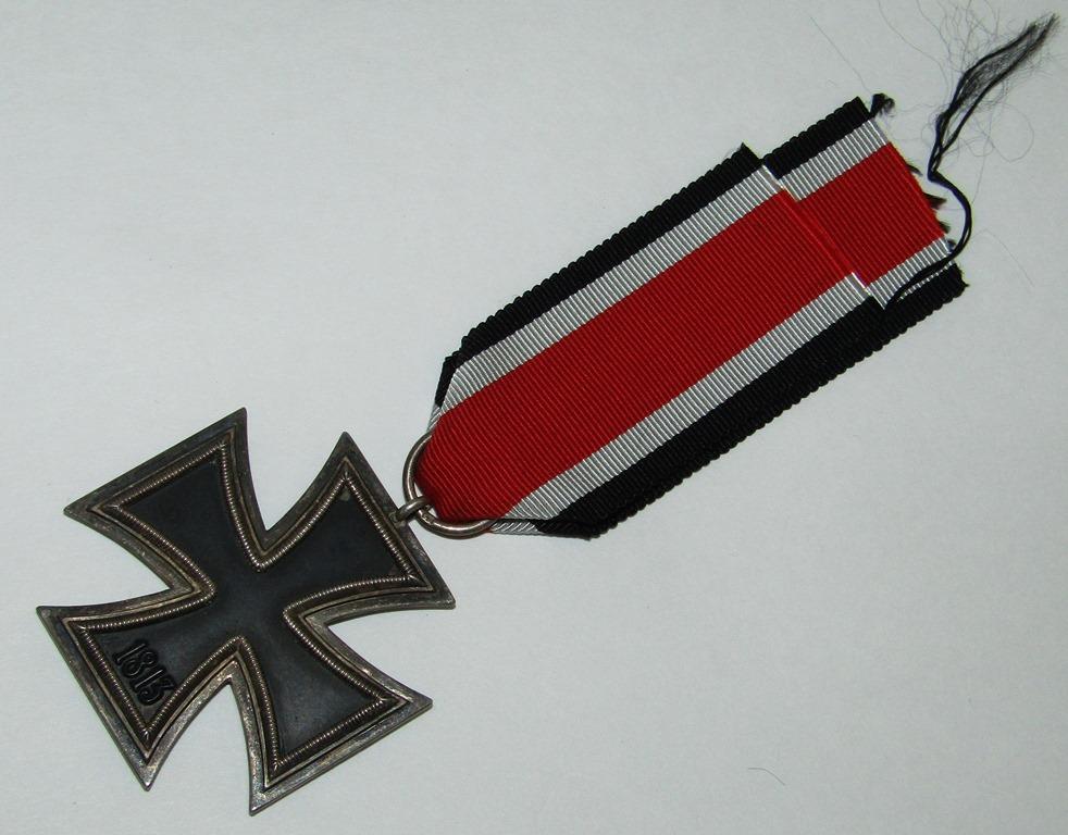 WW2 Iron Cross 2nd Class With Ribbon-"85" Maker-Small Frame
