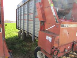 Gehl 970 16 Ft. Forage Box on Harms HD Tandem Wagon, Flotation Tires, Ext.
