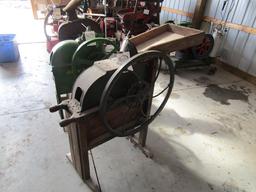 477. Hocking Valley # 14R Standing Corn Sheller