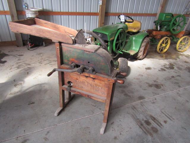 477. Hocking Valley # 14R Standing Corn Sheller
