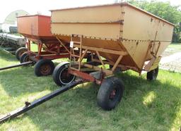 952. Minnesota Model 250 Gravity Box on MN 6 Ton Wagon, Ext. Pole