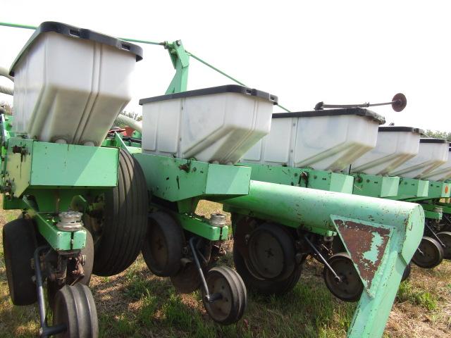 856. Deutz Allis Model 385 12 Row X 30 Inch Corn Planter, End Transport, Mo