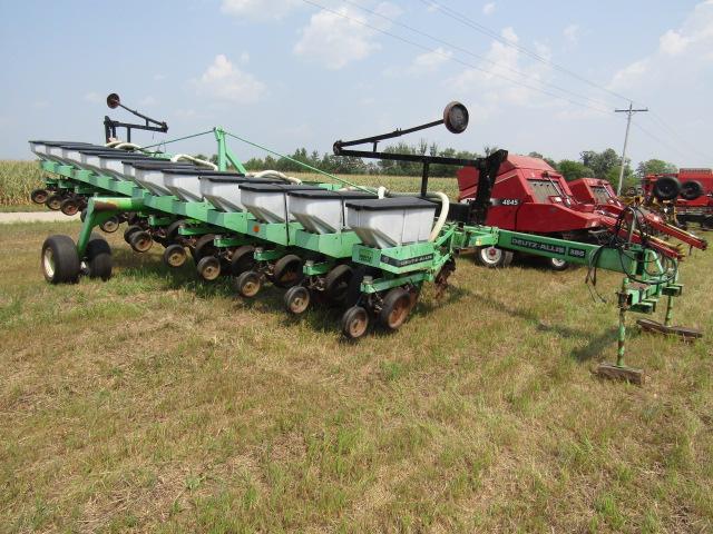 856. Deutz Allis Model 385 12 Row X 30 Inch Corn Planter, End Transport, Mo